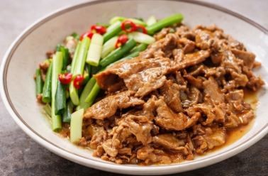 🥩 沙茶炒牛肉（約150g）
